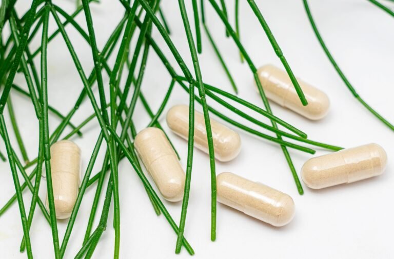 Buy Probiotic Capsules with Prebiotics: What to Know Before Choosing One